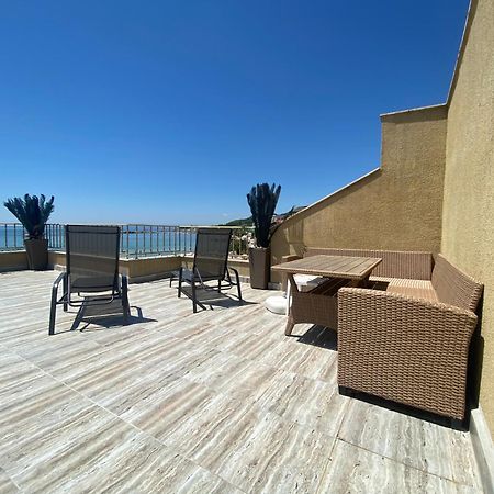 First Line On The Beach Cosy Sea Paradise Apartments Kavarna Bagian luar foto
