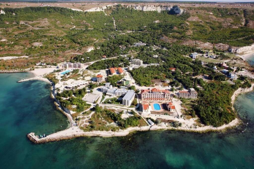 First Line On The Beach Cosy Sea Paradise Apartments Kavarna Bagian luar foto
