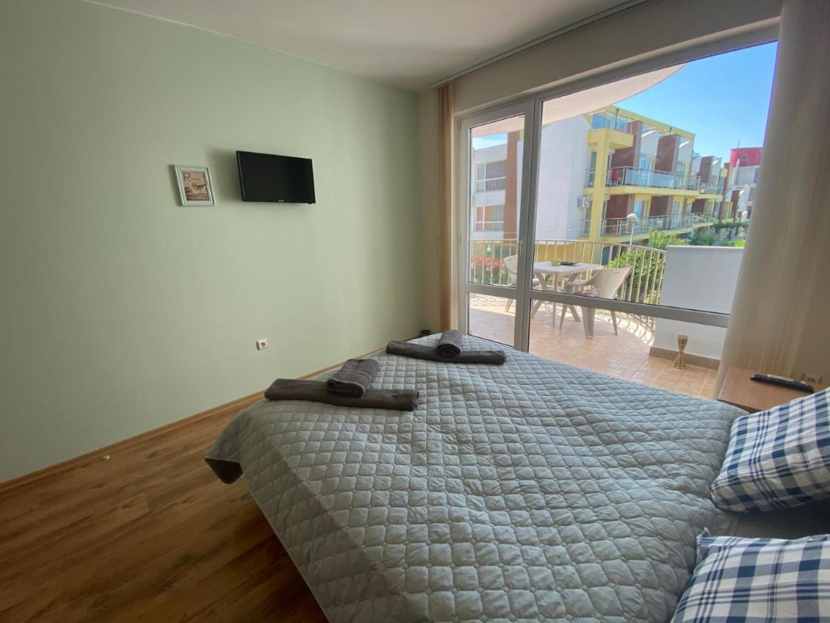 First Line On The Beach Cosy Sea Paradise Apartments Kavarna Bagian luar foto