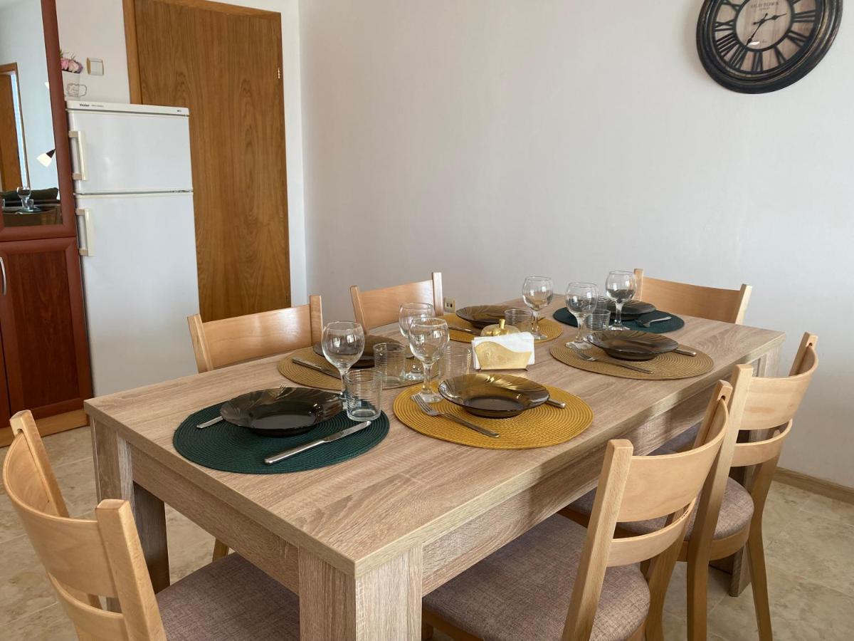 First Line On The Beach Cosy Sea Paradise Apartments Kavarna Bagian luar foto