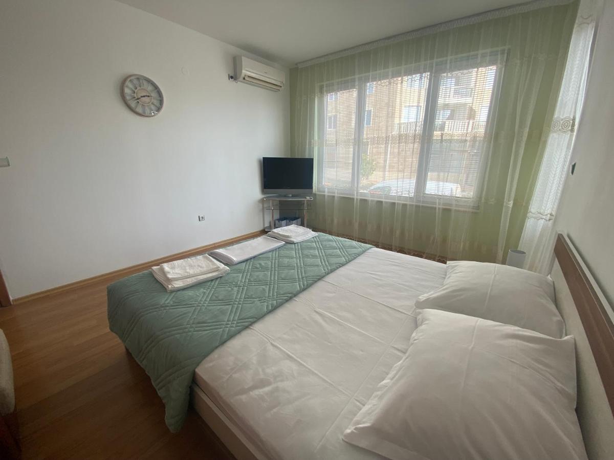First Line On The Beach Cosy Sea Paradise Apartments Kavarna Bagian luar foto