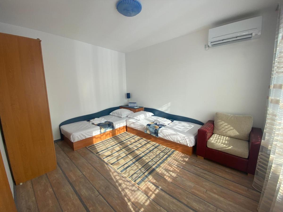 First Line On The Beach Cosy Sea Paradise Apartments Kavarna Bagian luar foto