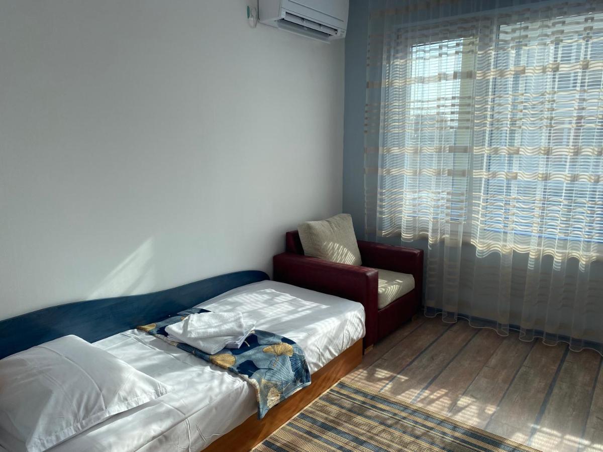 First Line On The Beach Cosy Sea Paradise Apartments Kavarna Bagian luar foto