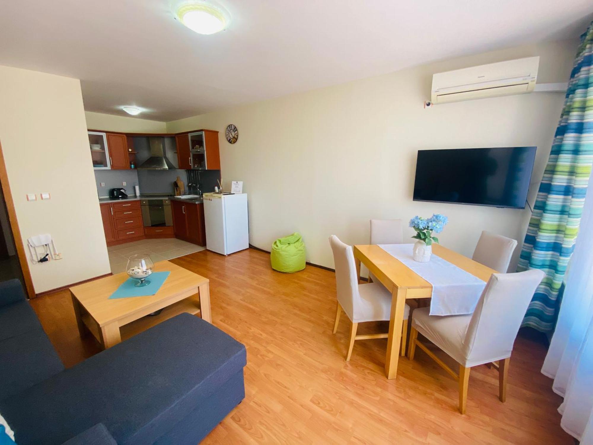 First Line On The Beach Cosy Sea Paradise Apartments Kavarna Bagian luar foto